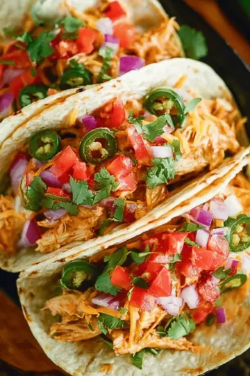Slow Cooker Queso Chicken Tacos (4-Ingredients)