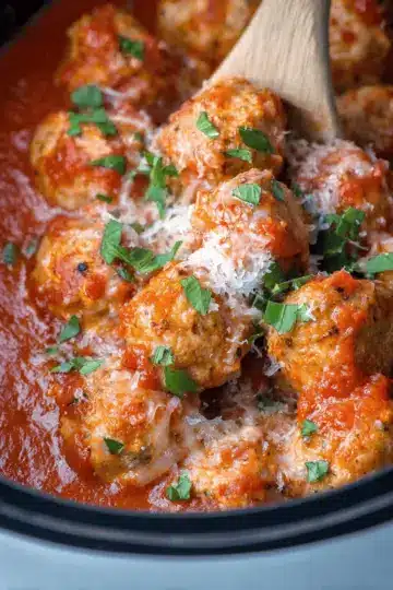 Slow Cooker Chicken Parmesan Meatballs