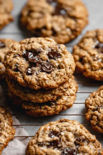 Chewy Oatmeal Chocolate Chip Cookies