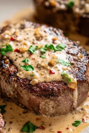 Beef Tenderloin with Pepper Cream Sauce