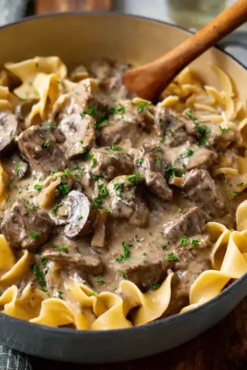 Slow Cooker Beef Stroganoff